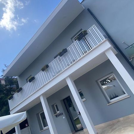 Grey House Guest House Luxury ラティーナ エクステリア 写真