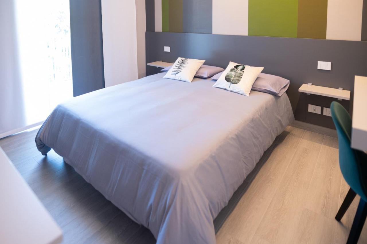 Grey House Guest House Luxury ラティーナ エクステリア 写真