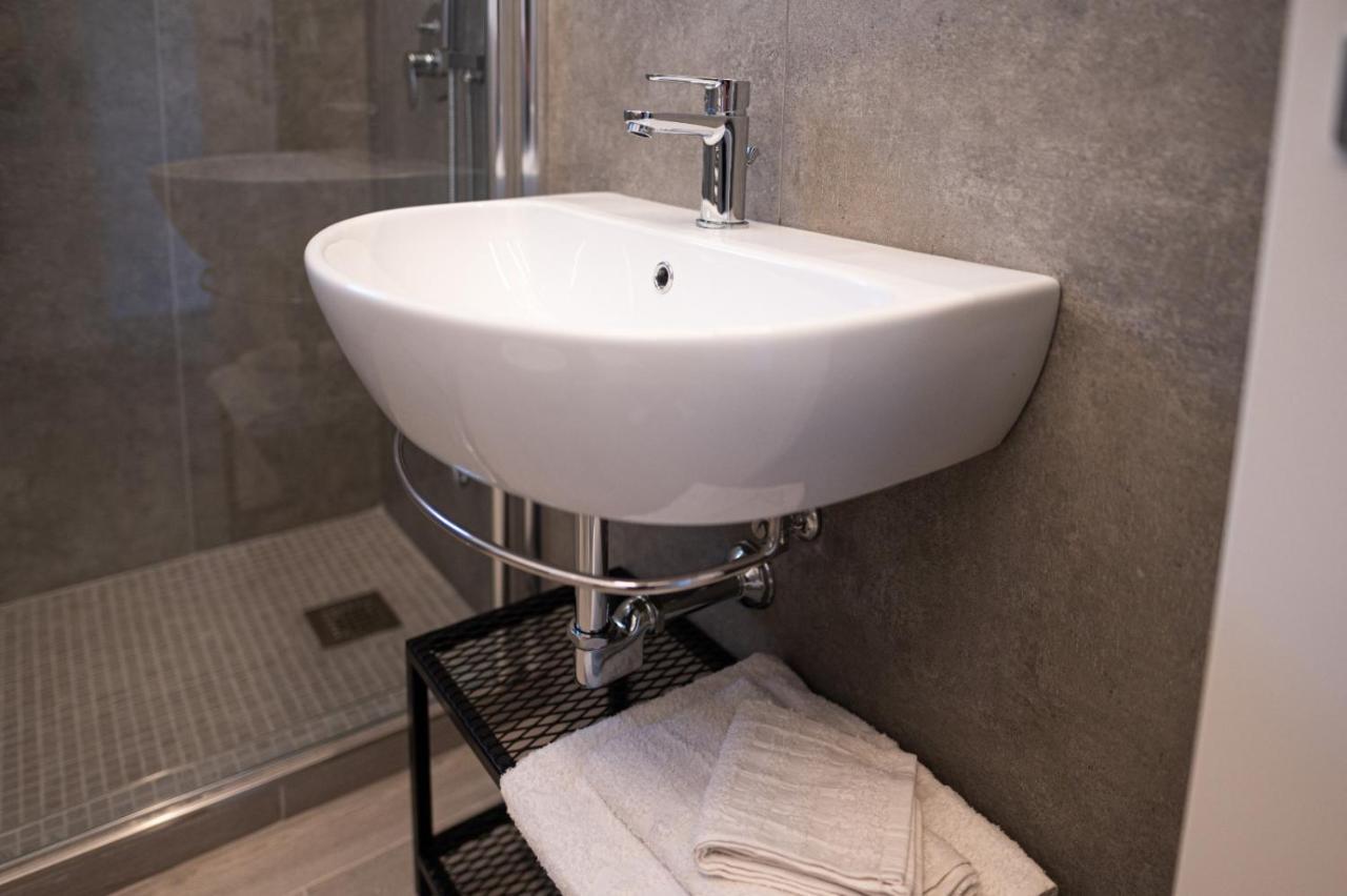 Grey House Guest House Luxury ラティーナ エクステリア 写真